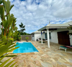 Cottage Palmier Rouge
